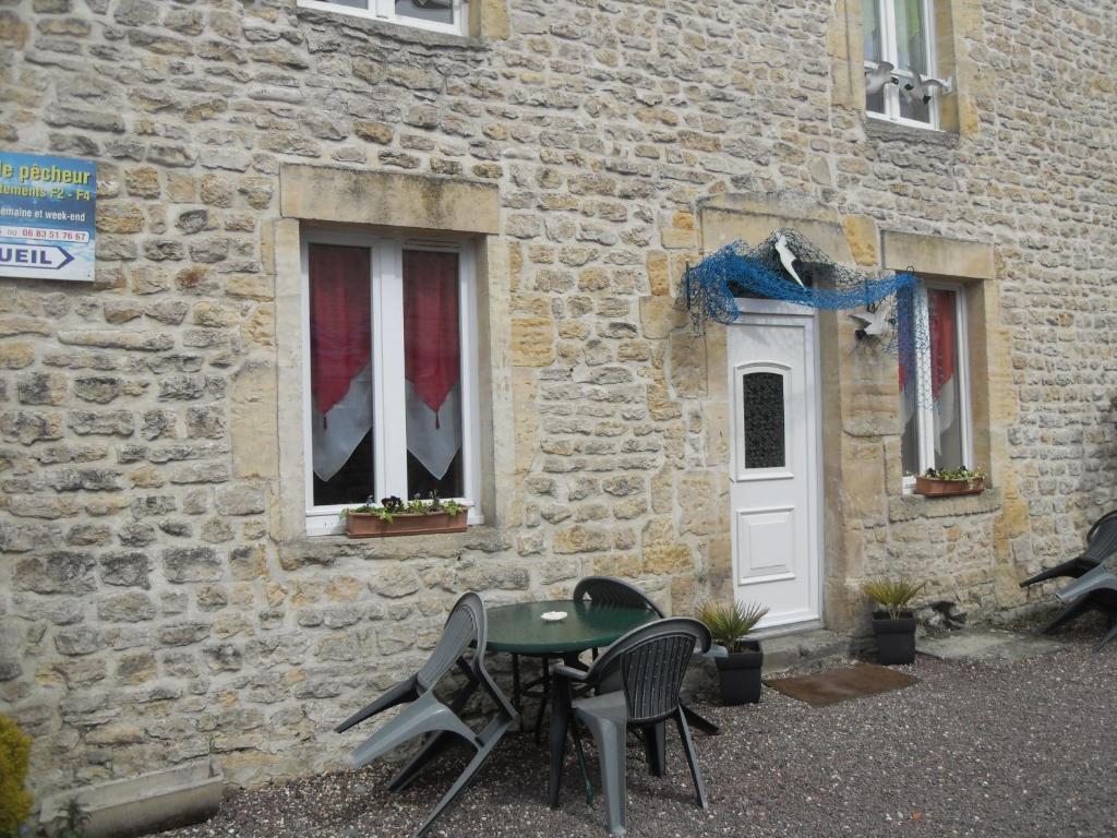 Gites de Mer Port-en-Bessin-Huppain Zimmer foto