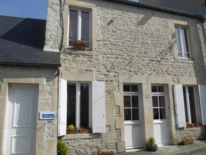 Gites de Mer Port-en-Bessin-Huppain Zimmer foto