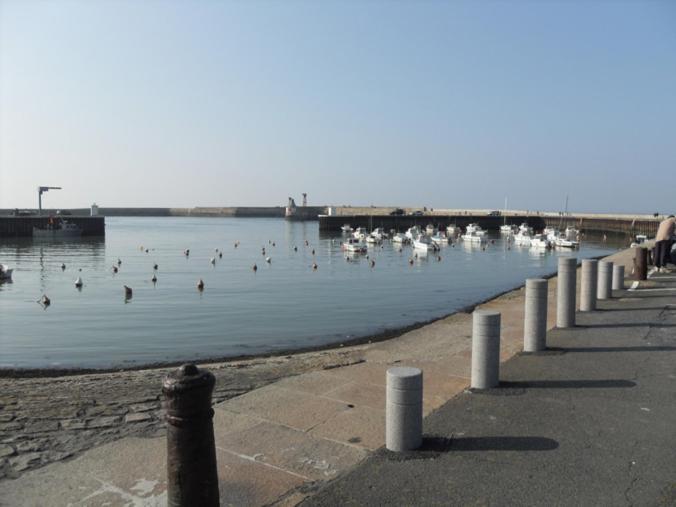 Gites de Mer Port-en-Bessin-Huppain Zimmer foto